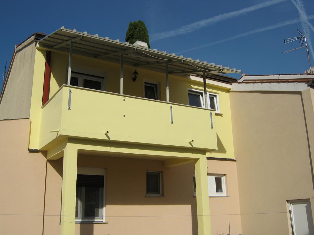 Apartmani Slavulj Fazana Luaran gambar